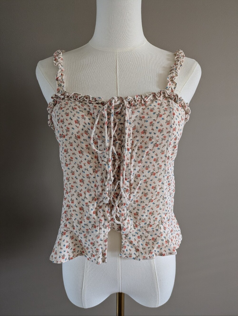 American Eagle Ruffle Tie Front Spaghetti Strap Neutral Floral Crop Top Medium